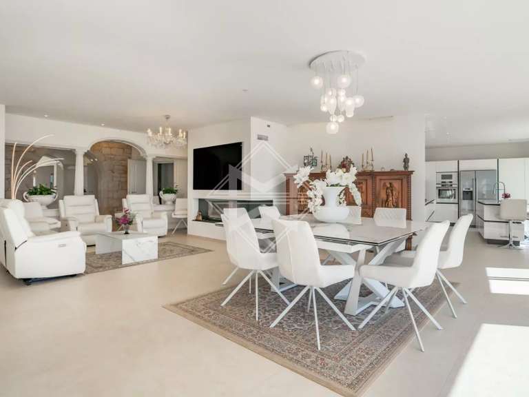 Villa Cagnes-sur-Mer - 8 chambres - 6933m²