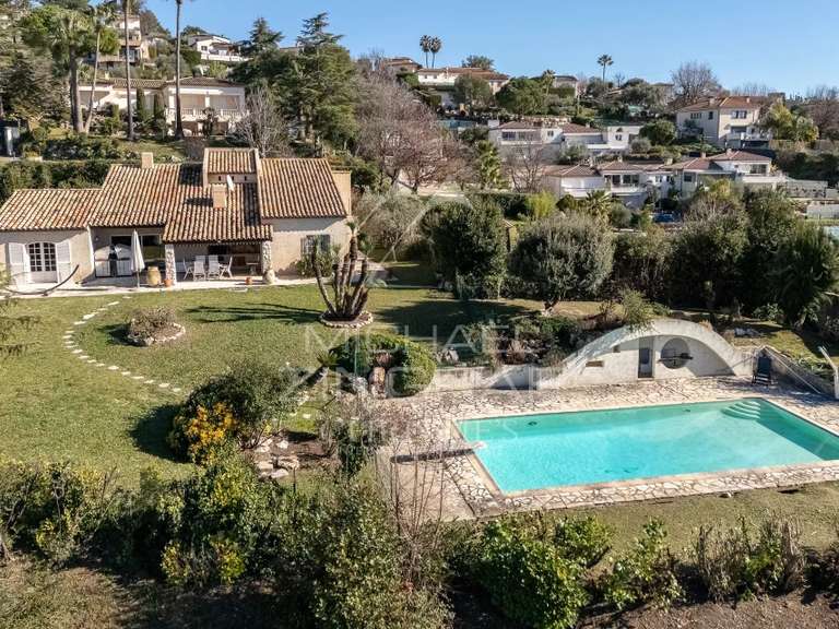 Villa Cagnes-sur-Mer - 4 bedrooms - 180m²