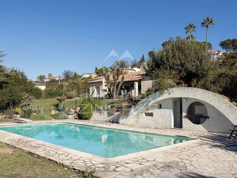 Villa Cagnes-sur-Mer - 4 bedrooms - 180m²