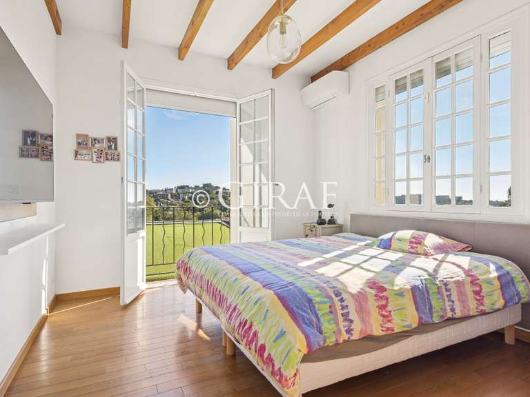 Villa Cagnes-sur-Mer - 5 chambres - 220m²
