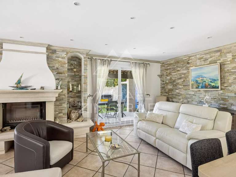 Villa Cagnes-sur-Mer - 5 chambres - 236m²