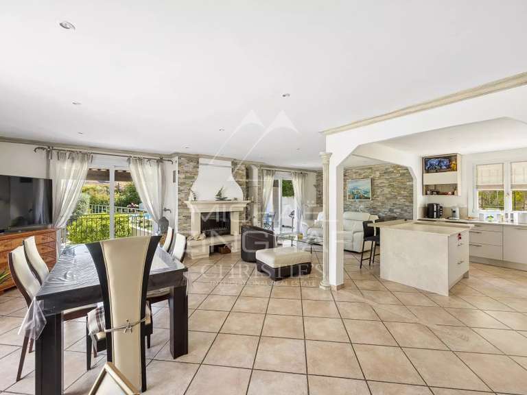Villa Cagnes-sur-Mer - 5 chambres - 236m²