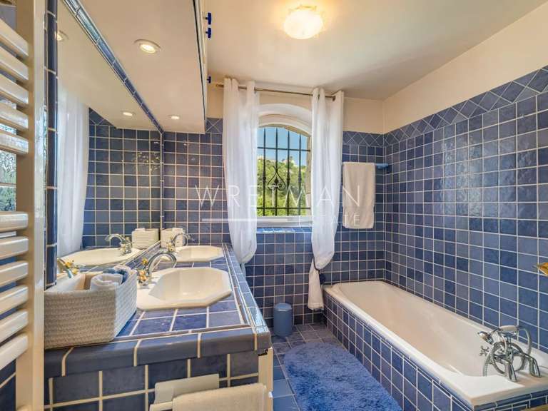 Villa Cagnes-sur-Mer - 4 chambres - 215m²