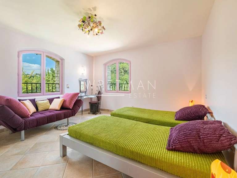 Villa Cagnes-sur-Mer - 4 chambres - 215m²