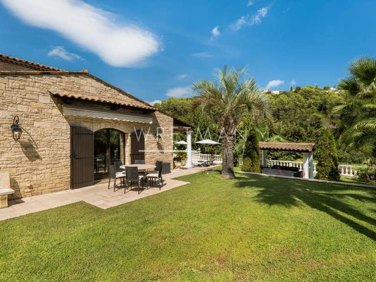 Villa Cagnes-sur-Mer - 4 chambres - 215m²