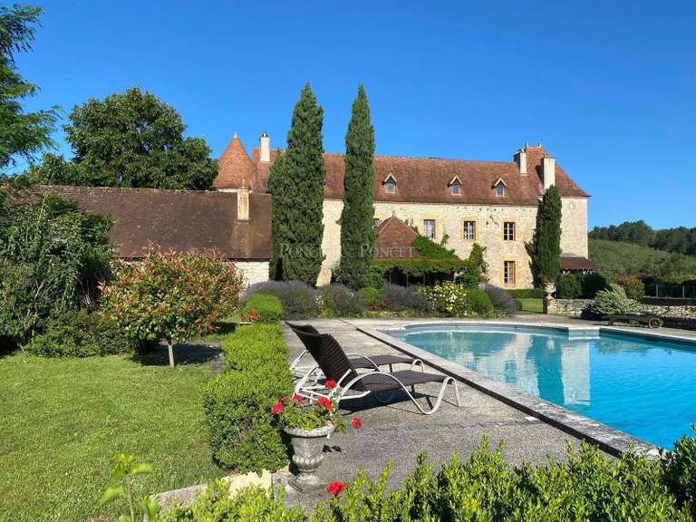 Castle Cahors - 9 bedrooms - 635m²