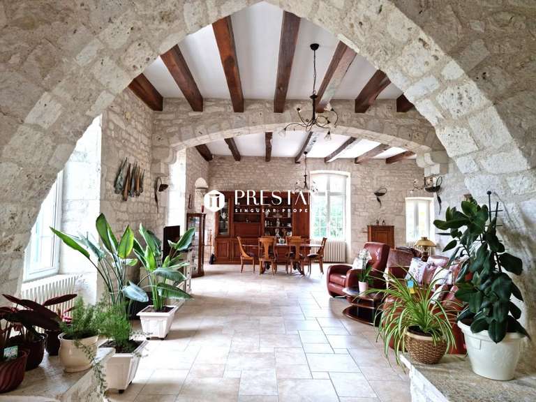 Propriété Cahors - 5 chambres - 364m²
