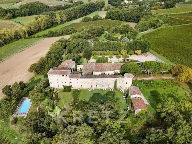Château Cahuzac-sur-Vère - 18 chambres - 850m²