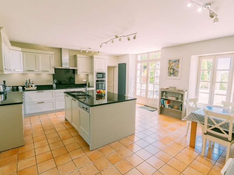 Maison Cahuzac-sur-Vère - 5 chambres - 370m²