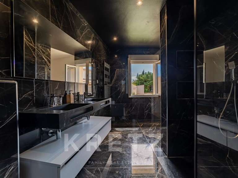 House Caissargues - 6 bedrooms - 402m²
