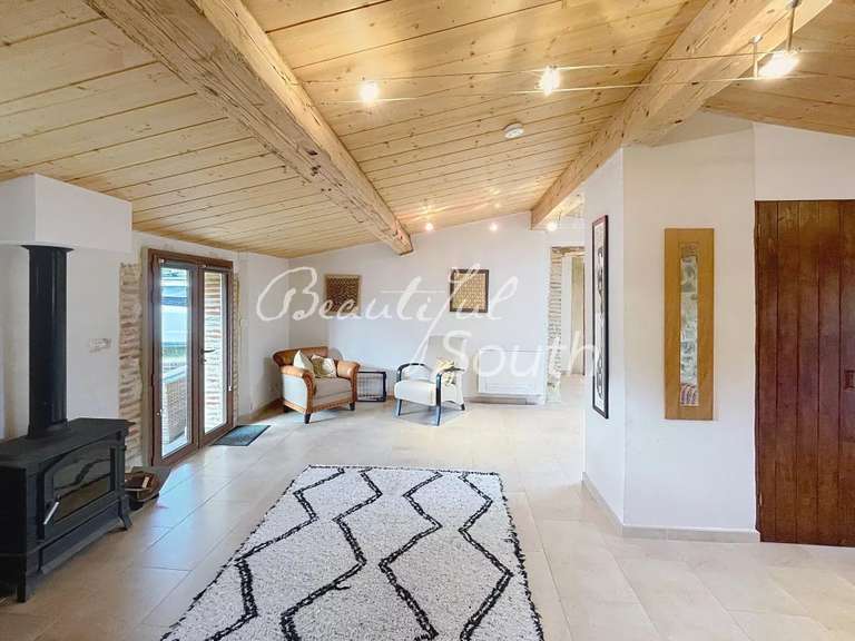 Maison Caixas - 5 chambres - 385m²