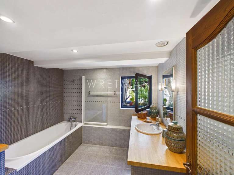 Bien atypique Callas - 5 chambres - 180m²