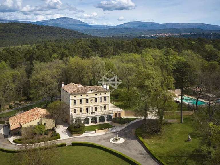 Hôtel particulier Callian - 10 chambres - 842m²