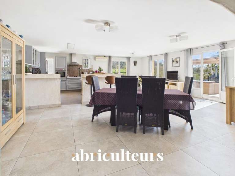 House Callian - 4 bedrooms - 15m²