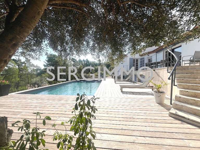 Propriété Callian - 4 chambres - 228m²