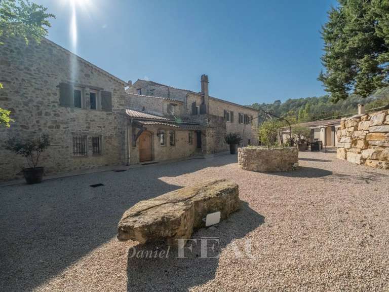 Propriété Callian - 11 chambres - 580m²