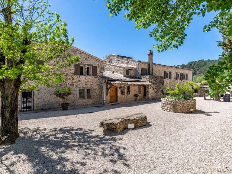 Propriété Callian - 11 chambres - 580m²