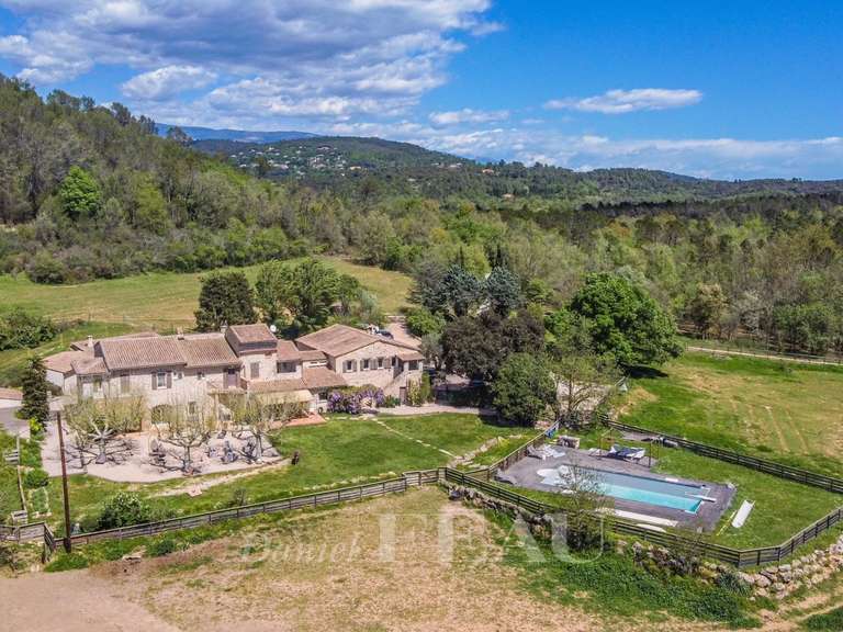 Propriété Callian - 11 chambres - 580m²