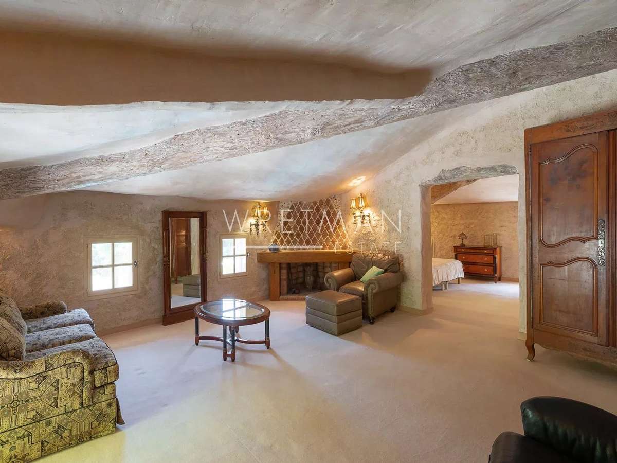 Property Callian