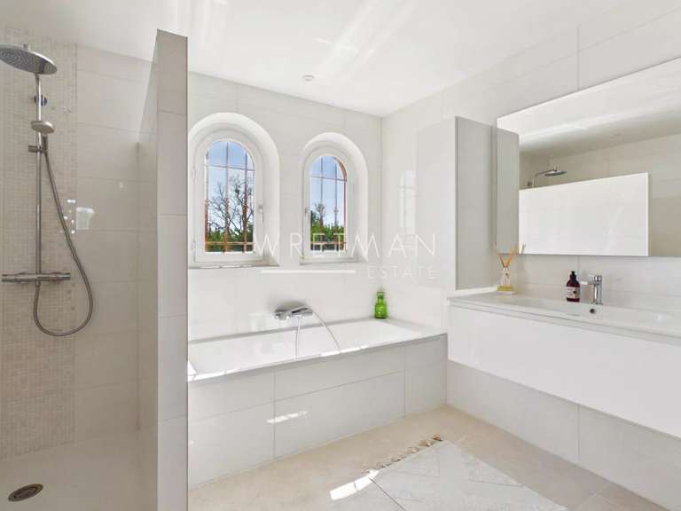 Villa Callian - 4 bedrooms - 355m²