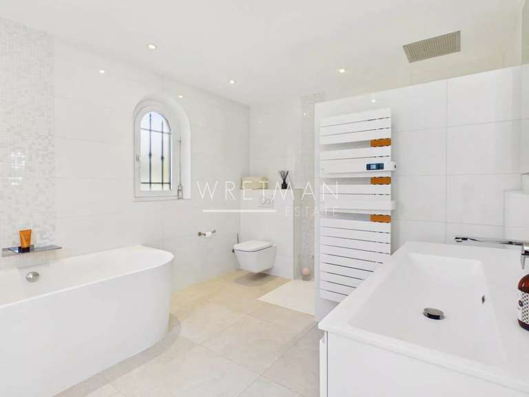 Villa Callian - 4 bedrooms - 355m²