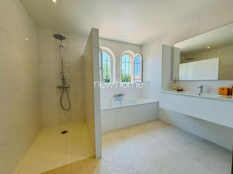 Villa Callian - 4 bedrooms - 225m²