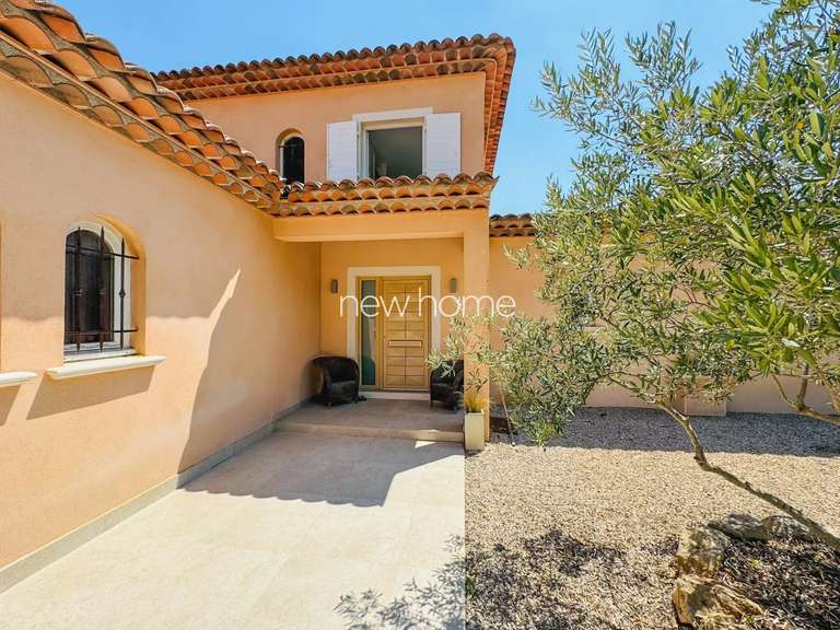 Villa Callian - 4 bedrooms - 225m²