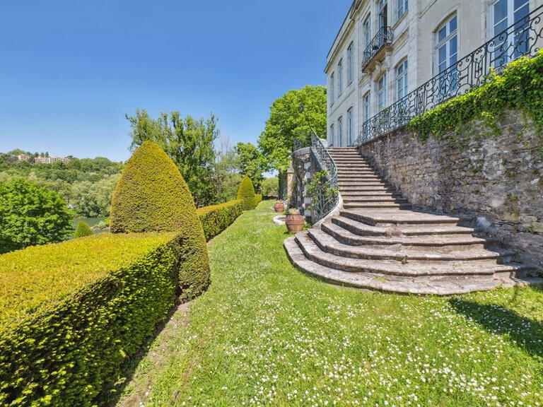 Appartement Caluire-et-Cuire - 3 chambres - 240m²