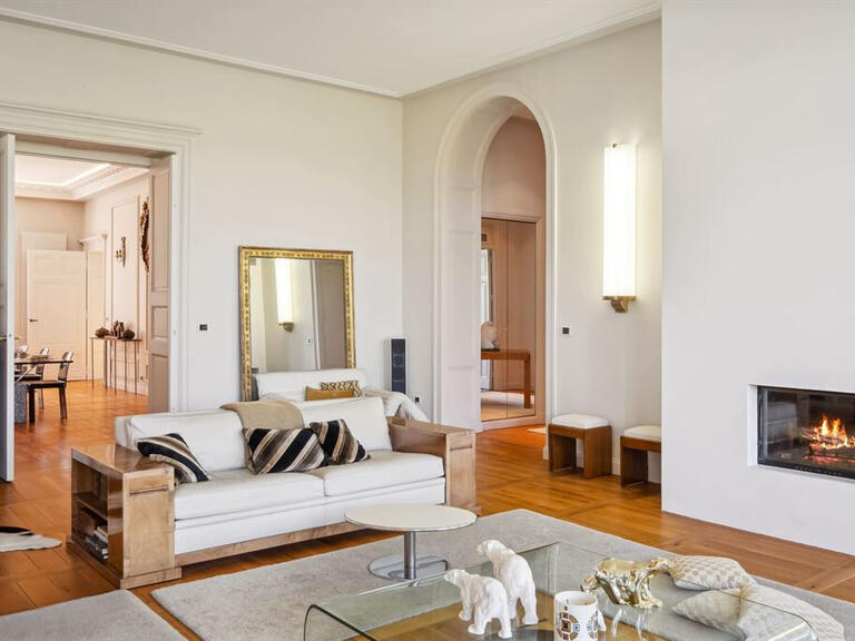 Appartement Caluire-et-Cuire - 3 chambres - 240m²