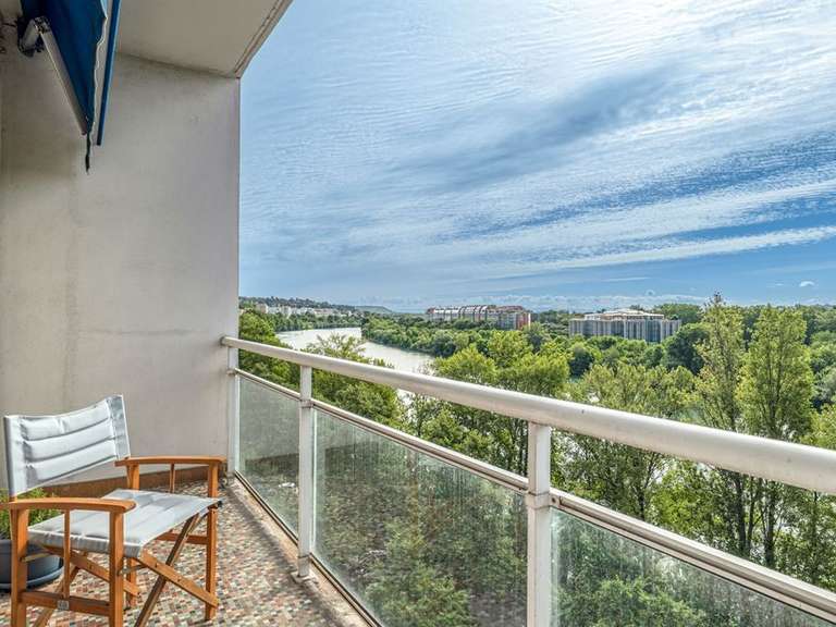 Apartment Caluire-et-Cuire - 3 bedrooms - 142m²