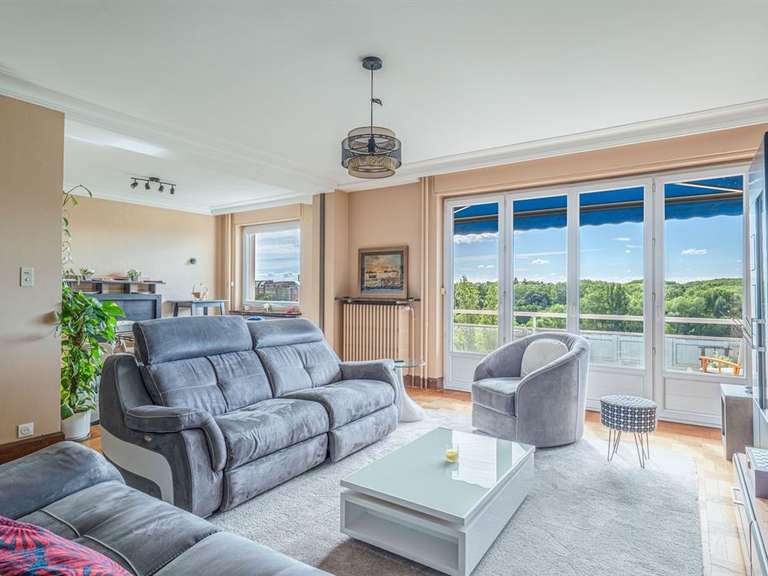 Apartment Caluire-et-Cuire - 3 bedrooms - 142m²