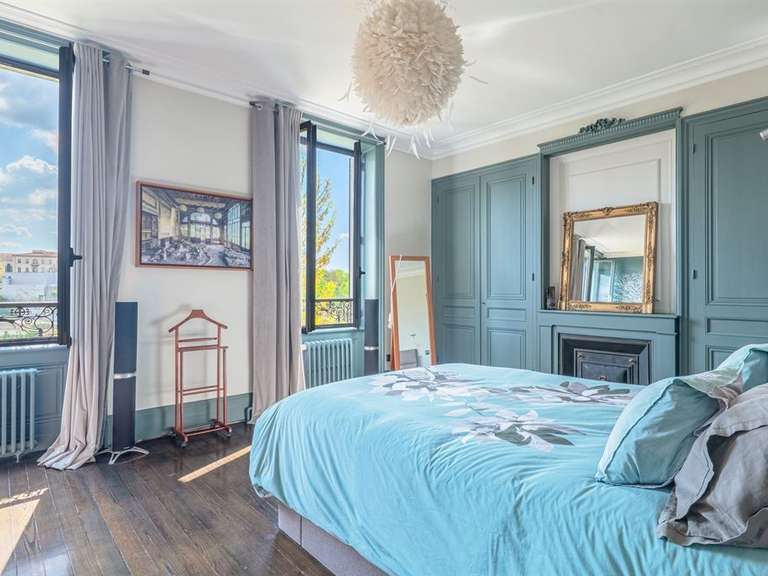 House Caluire-et-Cuire - 5 bedrooms - 307m²