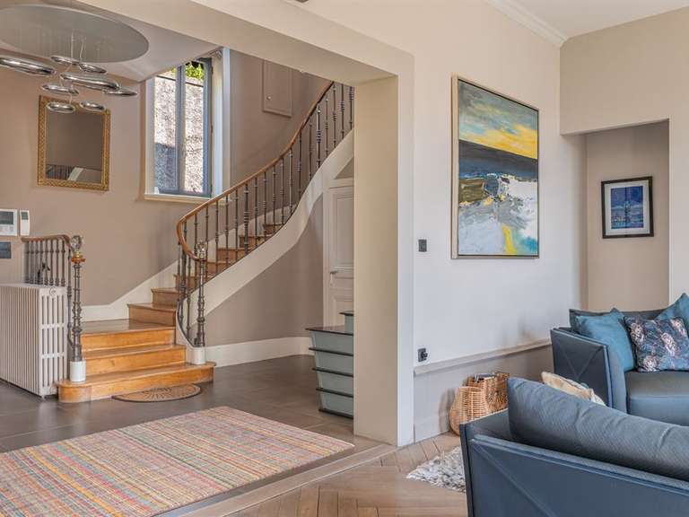 House Caluire-et-Cuire - 5 bedrooms - 307m²