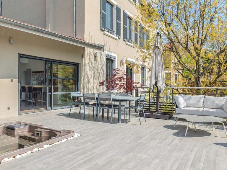 House Caluire-et-Cuire - 5 bedrooms - 307m²