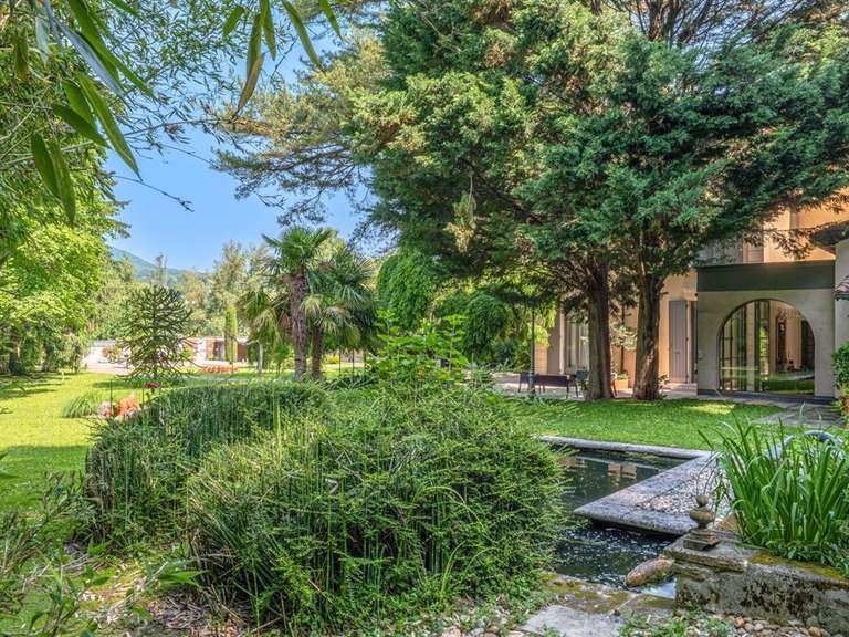 House Caluire-et-Cuire - 7 bedrooms - 300m²