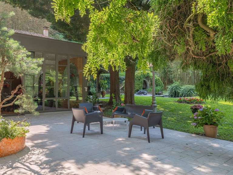 House Caluire-et-Cuire - 7 bedrooms - 300m²