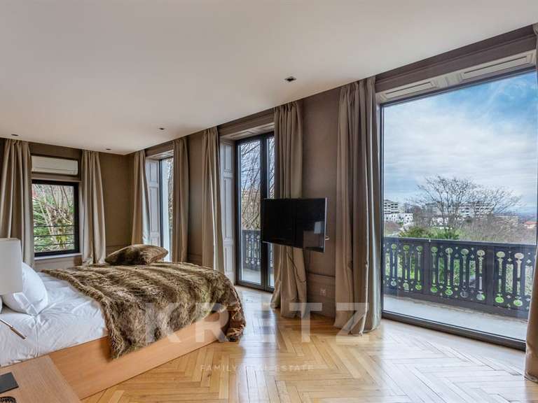 House Caluire-et-Cuire - 6 bedrooms - 430m²