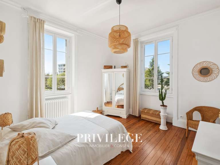 Maison Caluire-et-Cuire - 4 chambres - 250m²