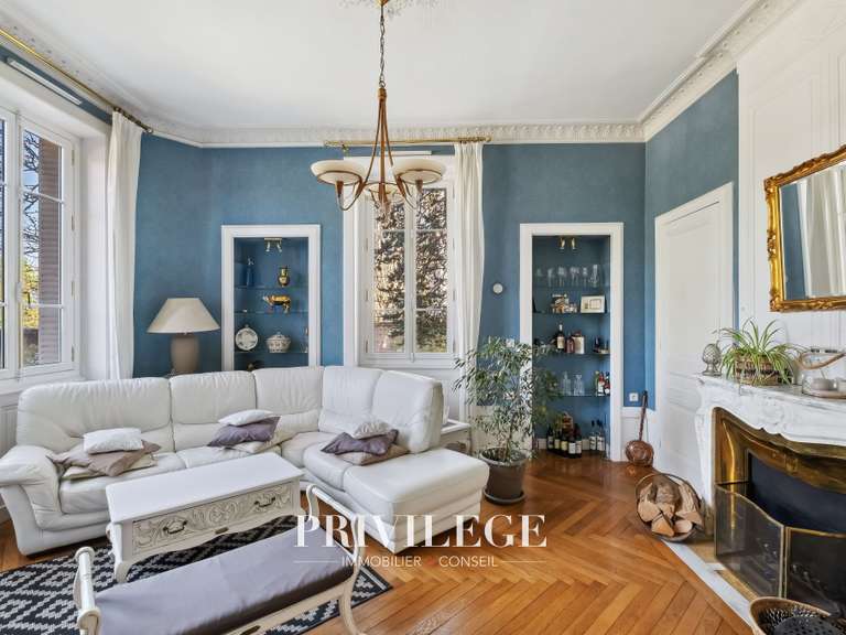 Maison Caluire-et-Cuire - 4 chambres - 250m²