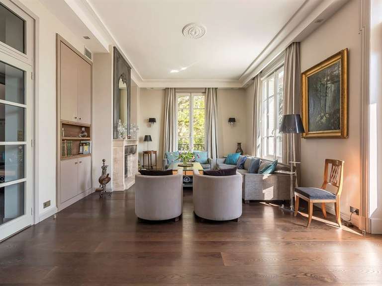 Maison Caluire-et-Cuire - 5 chambres - 394m²