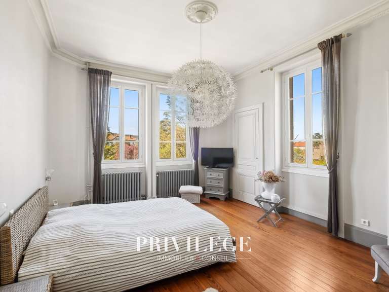 Maison Caluire-et-Cuire - 4 chambres - 250m²