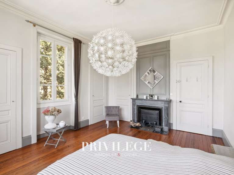 Maison Caluire-et-Cuire - 4 chambres - 250m²