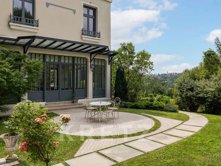 Maison Caluire-et-Cuire - 8 chambres - 500m²