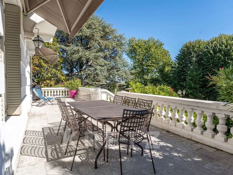 Maison Caluire-et-Cuire - 6 chambres - 395m²
