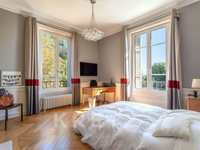 Maison Caluire-et-Cuire - 6 chambres - 395m²