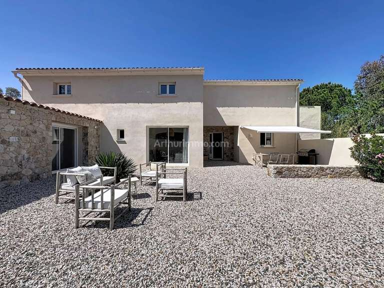 Appartement Calvi - 3 chambres - 105m²