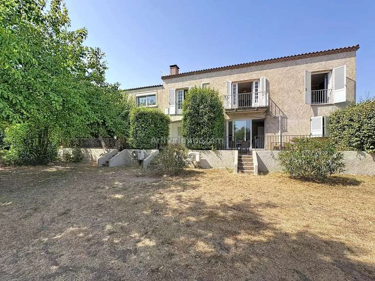 Propriété Calvi - 319m²