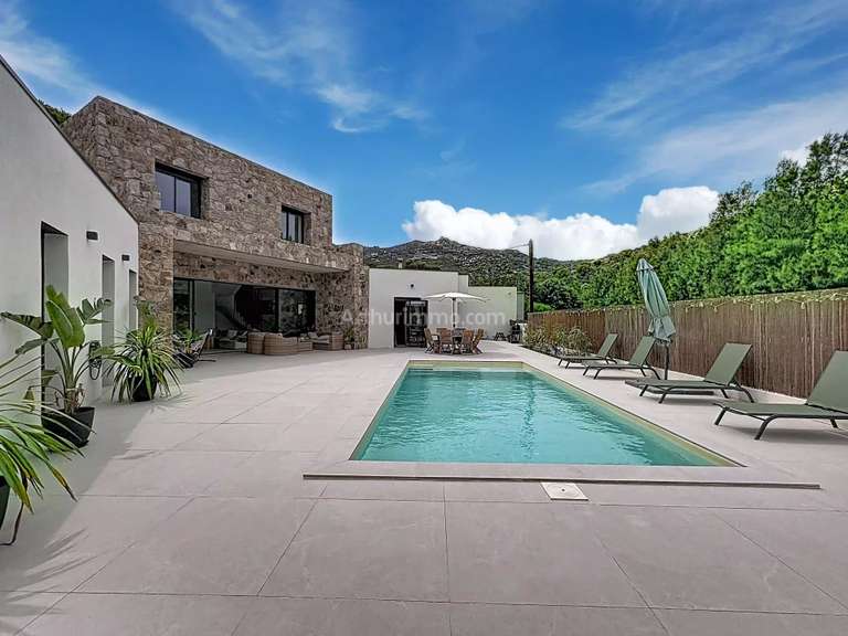 Propriété Calvi - 181m²