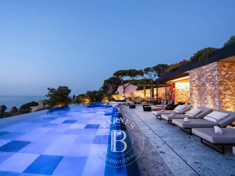 Villa Calvi - 8 bedrooms - 470m²