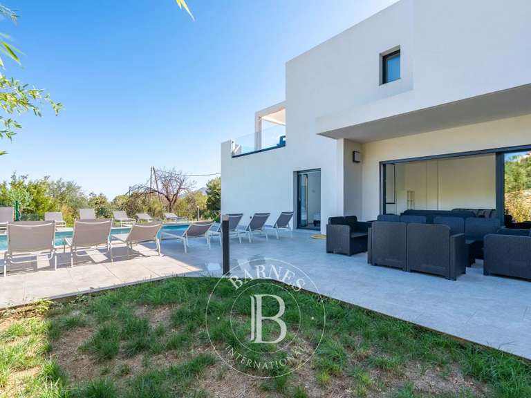 Villa Calvi - 6 chambres - 207m²